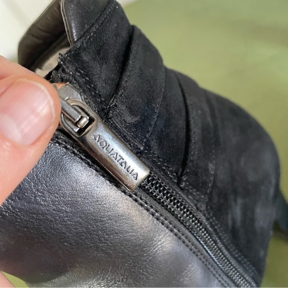 Aquatalia Weatherproof Heeled Ankle Boots in Black Leather & Suede - Picture 4 of 15